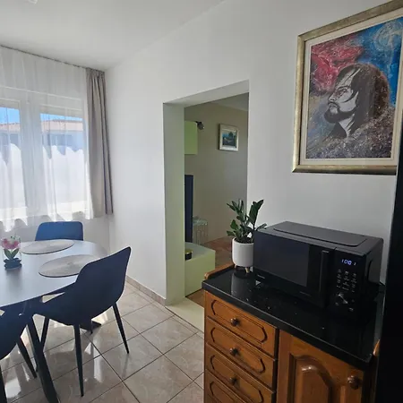 Kike, Near & Old Town Апартаменты *